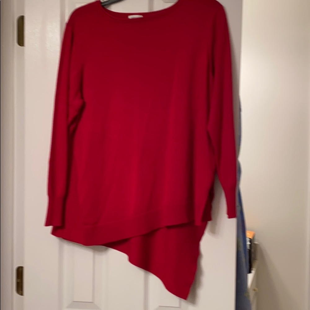 Asymmetrical Sweater - Picture 1 of 3